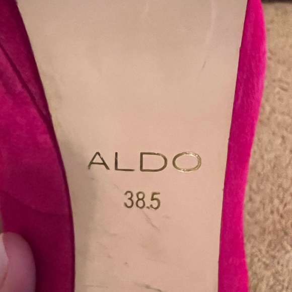 Magenta Pink Aldo Heels (4 inch Platform Pumps) - Picture 5 of 6